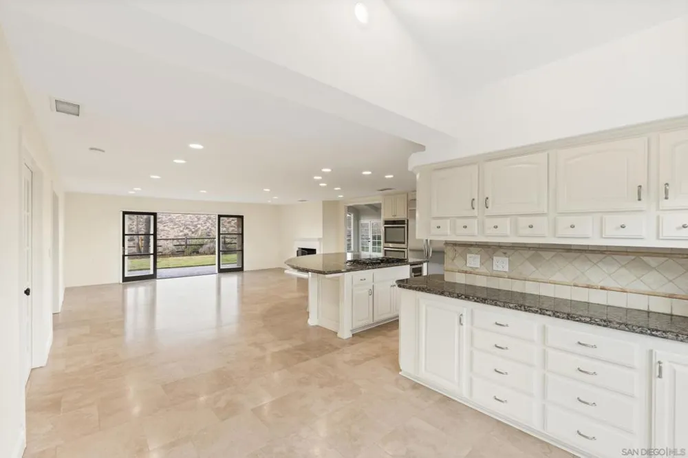 16551 Zumaque Rancho Santa Fe, CA 92067