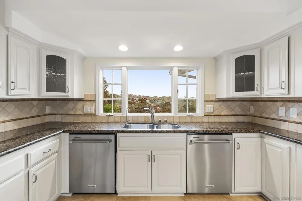 16551 Zumaque Rancho Santa Fe, CA 92067