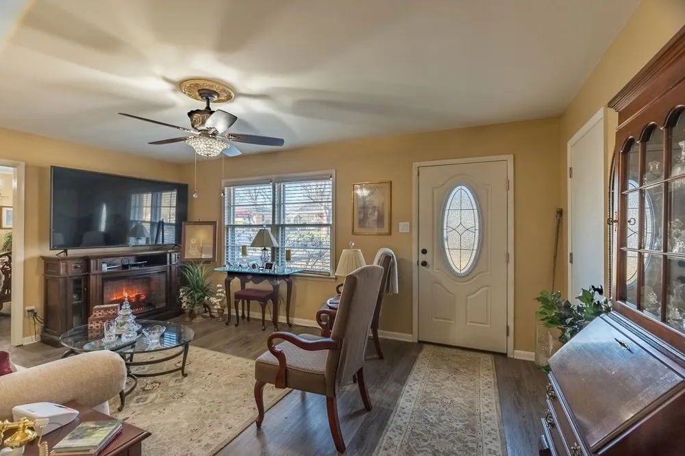 411 Hershey Dr Hopkinsville, KY 42240