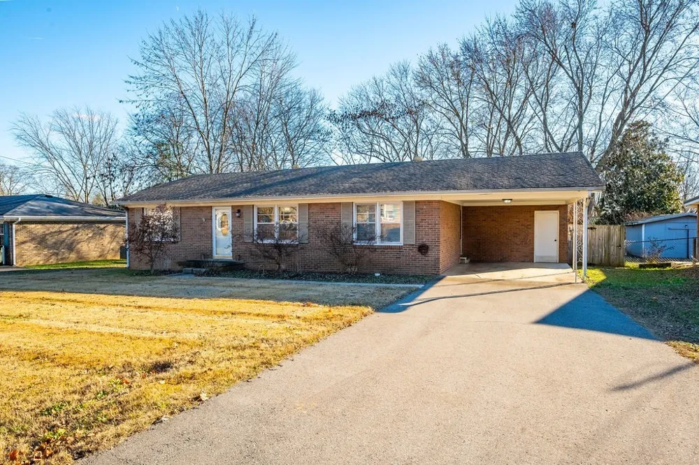 411 Hershey Dr Hopkinsville, KY 42240