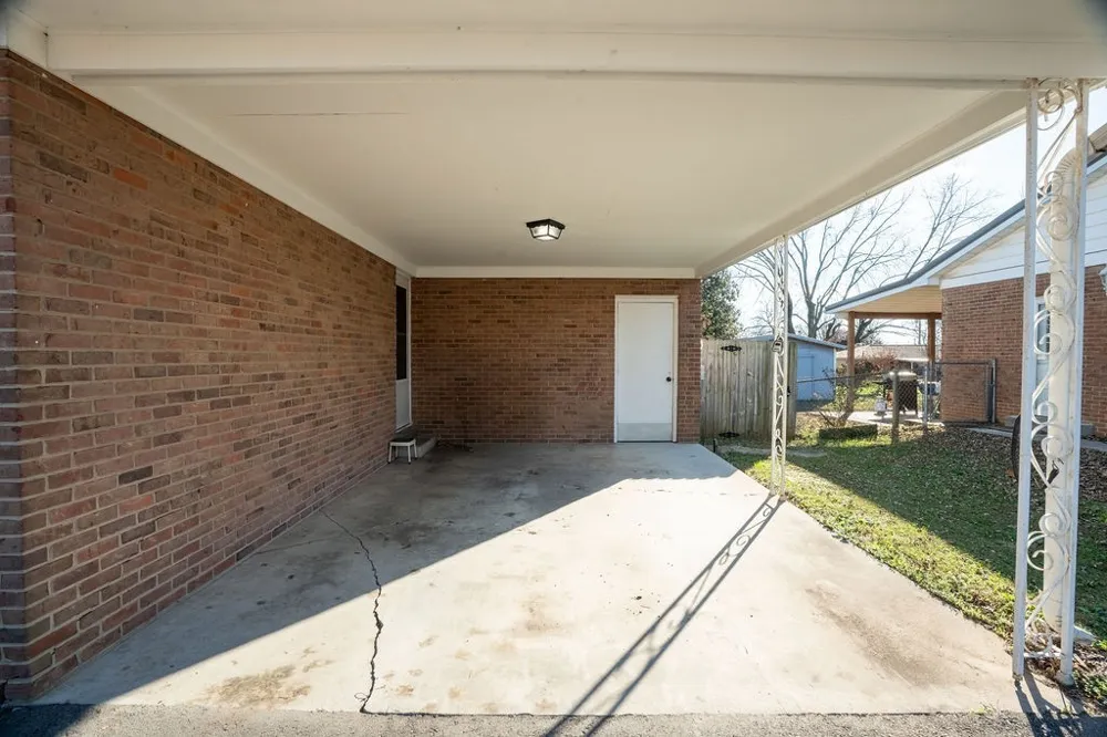411 Hershey Dr Hopkinsville, KY 42240