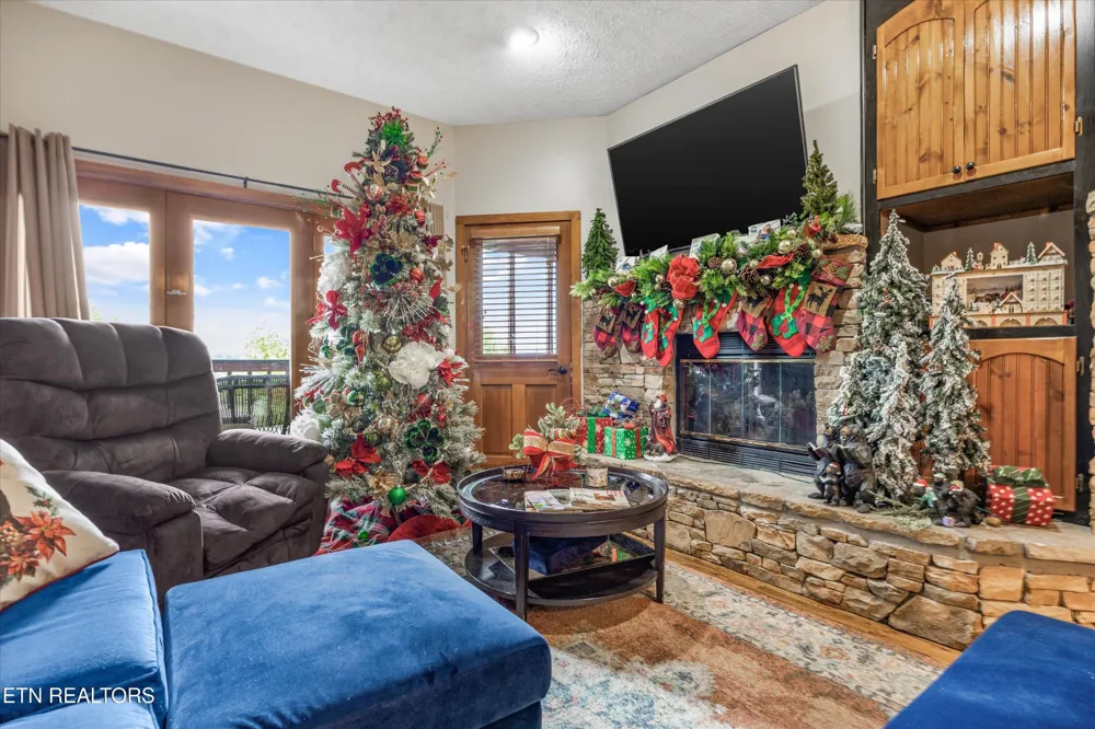 2044 Hickory Ridge Way #3334 Sevierville, TN 37862