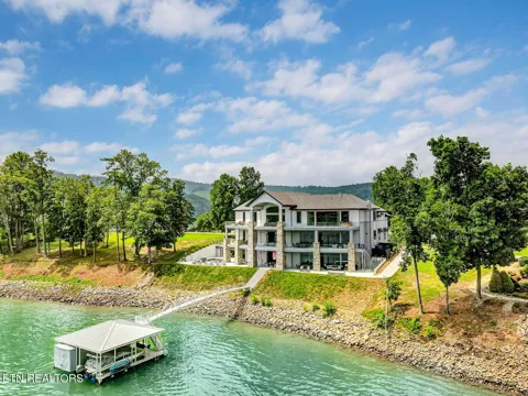 201 Crown Jewel Lane