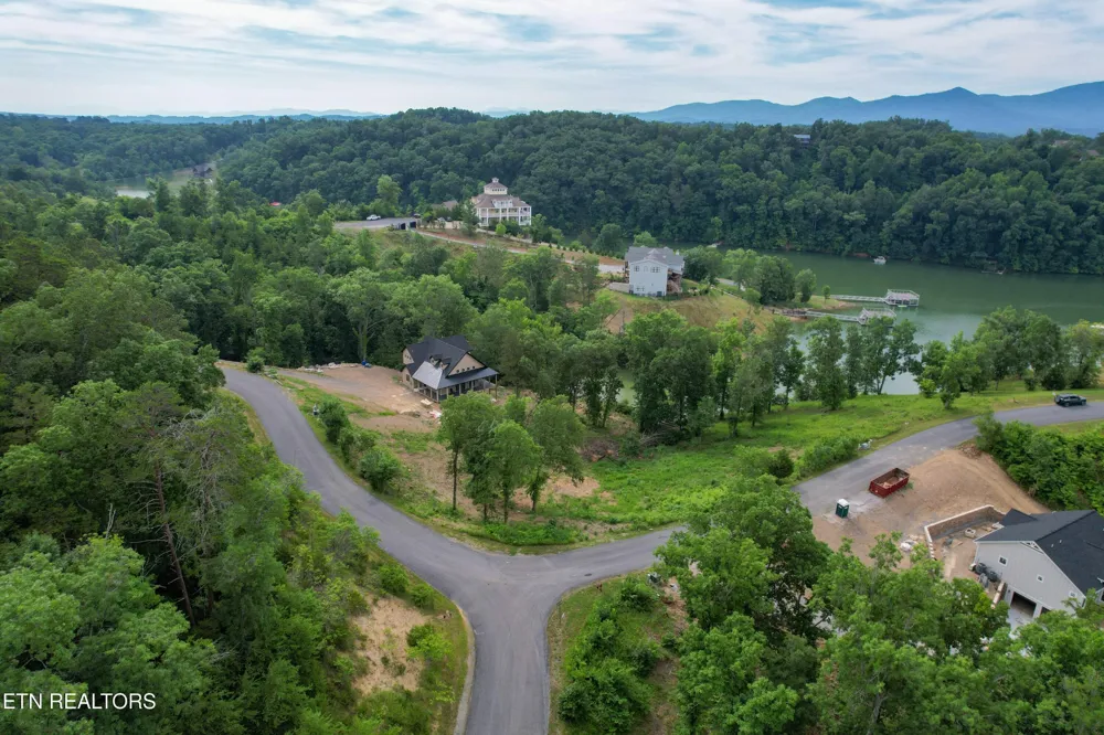 44 Stone Harbor Drive Dandridge, TN 37725