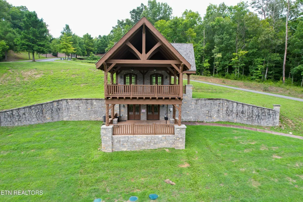 44 Stone Harbor Drive Dandridge, TN 37725