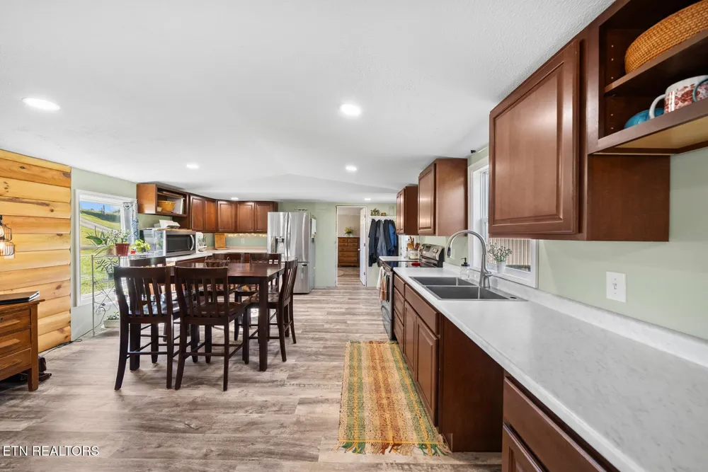 390 SparkmanTown Rd Rock Island, TN 38581