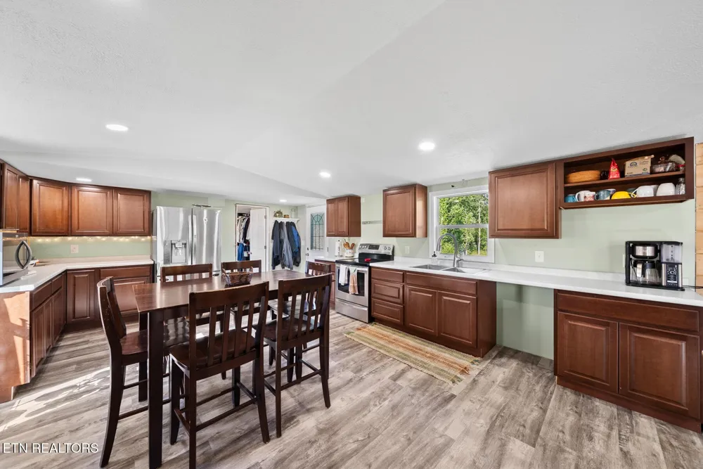 390 SparkmanTown Rd Rock Island, TN 38581