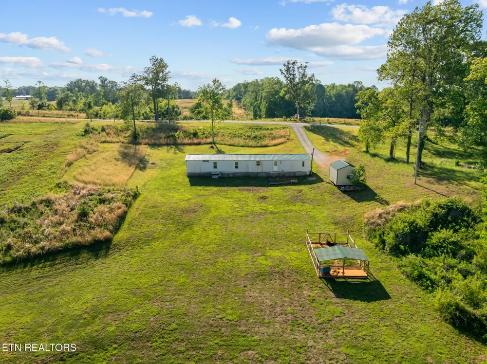 390 SparkmanTown Rd Rock Island, TN 38581