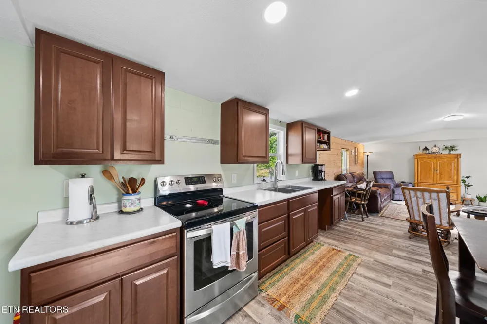 390 SparkmanTown Rd Rock Island, TN 38581