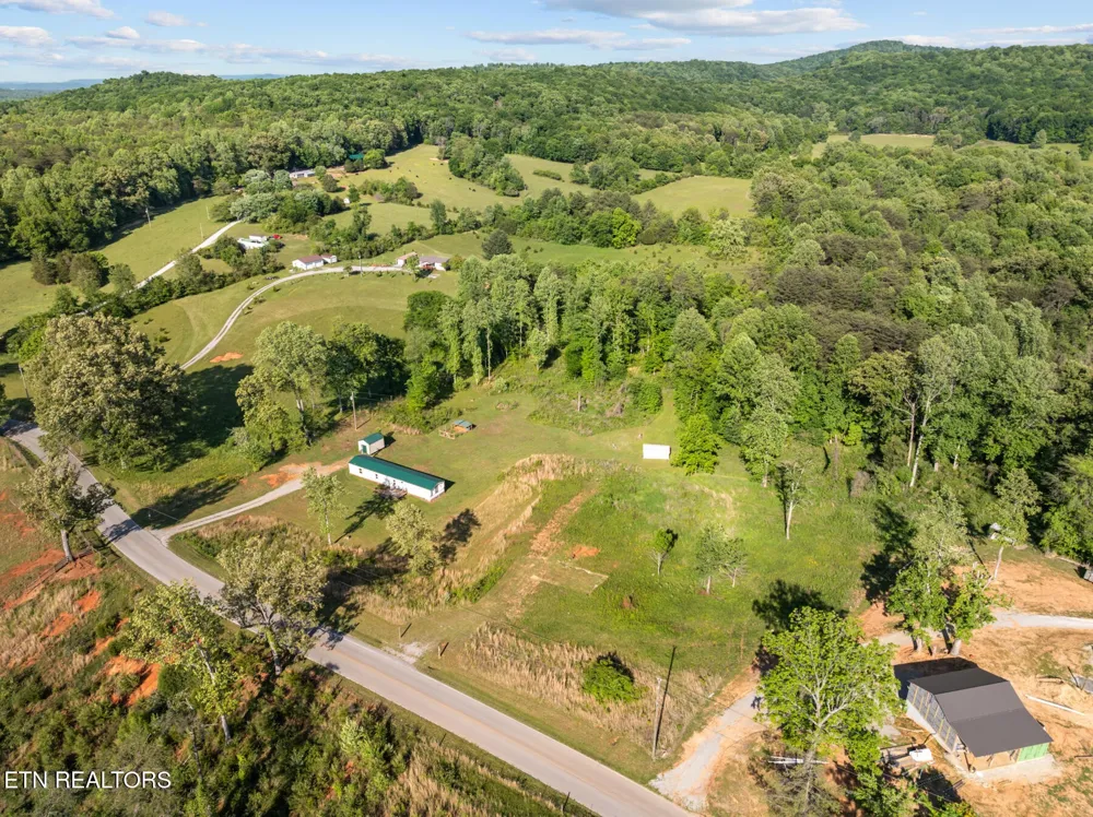 390 SparkmanTown Rd Rock Island, TN 38581