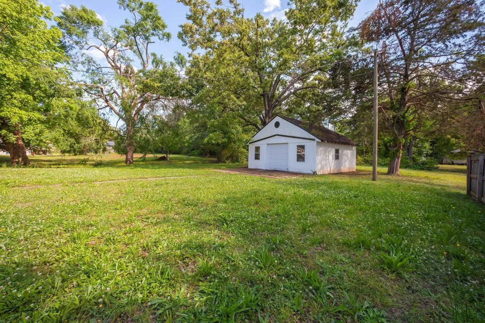 90 SHAW LN Savannah, TN 38372