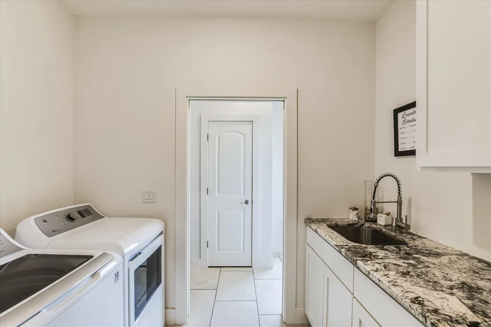 19920 Old Burnet Road Jonestown, TX 78645