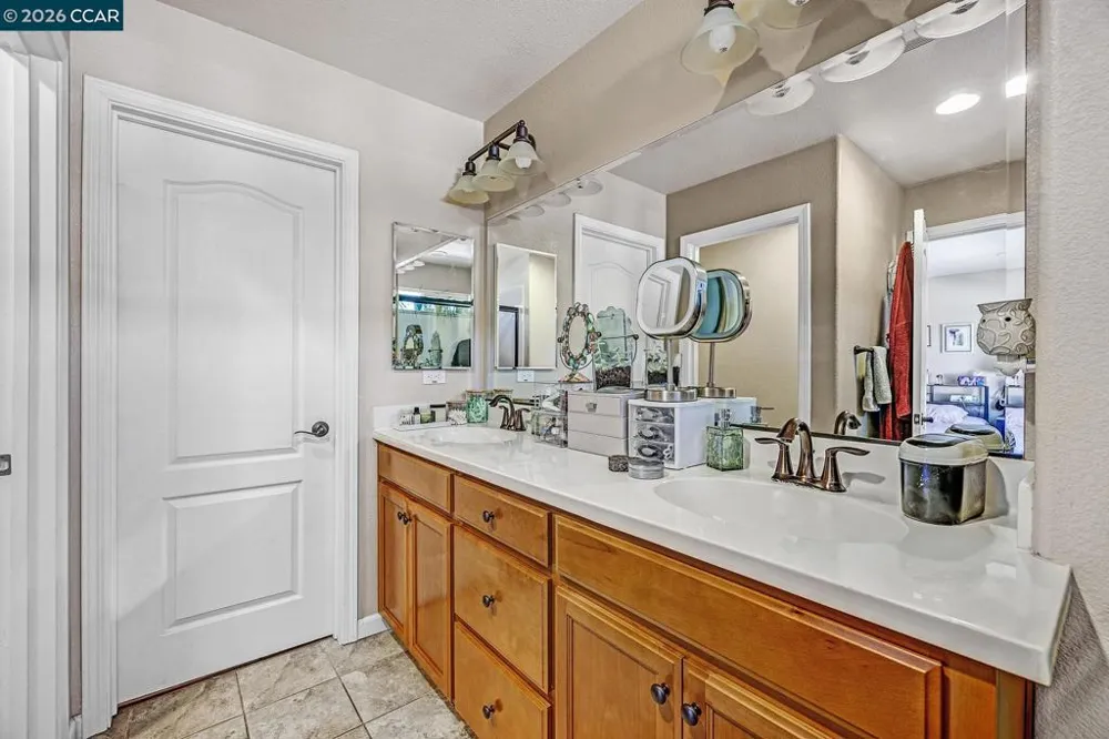 108 Arcangel Way San Pablo, CA 94806