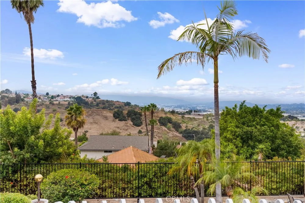 1823 Cliffbranch Diamond Bar, CA 91765