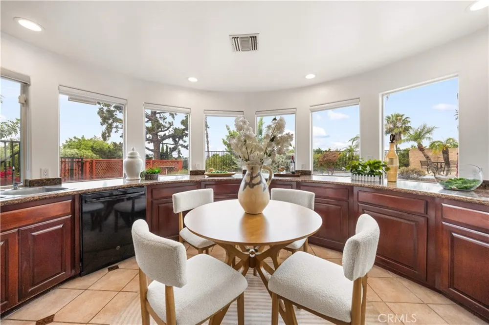 1823 Cliffbranch Diamond Bar, CA 91765