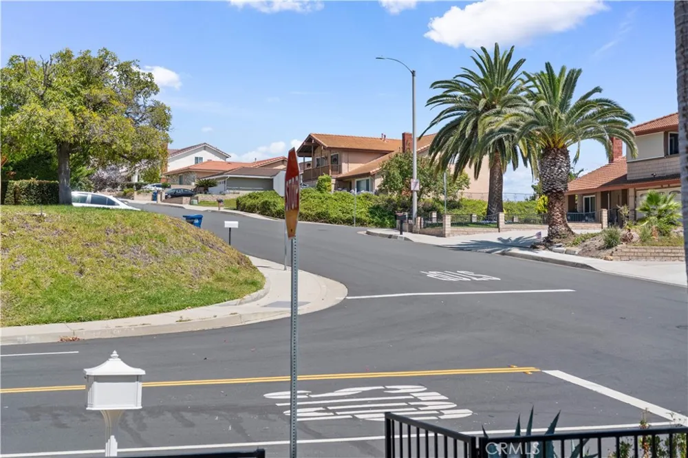 1823 Cliffbranch Diamond Bar, CA 91765