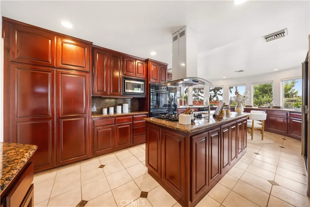 1823 Cliffbranch Diamond Bar, CA 91765