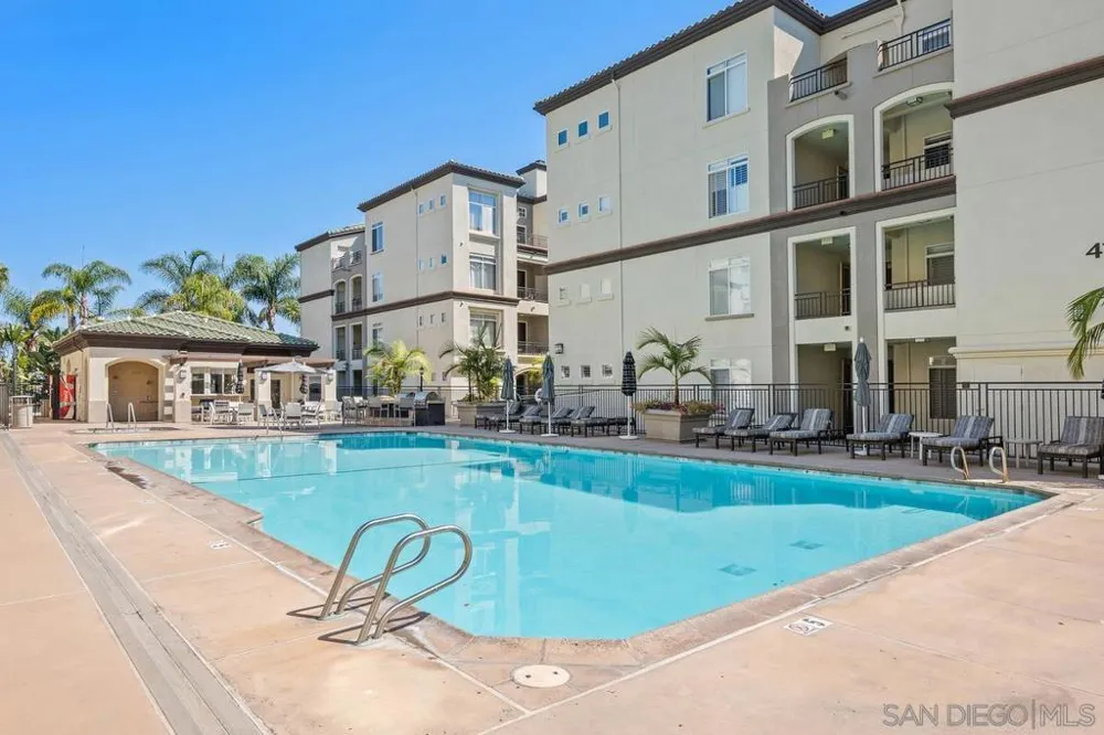 4165 Executive #F304 La Jolla, CA 92037