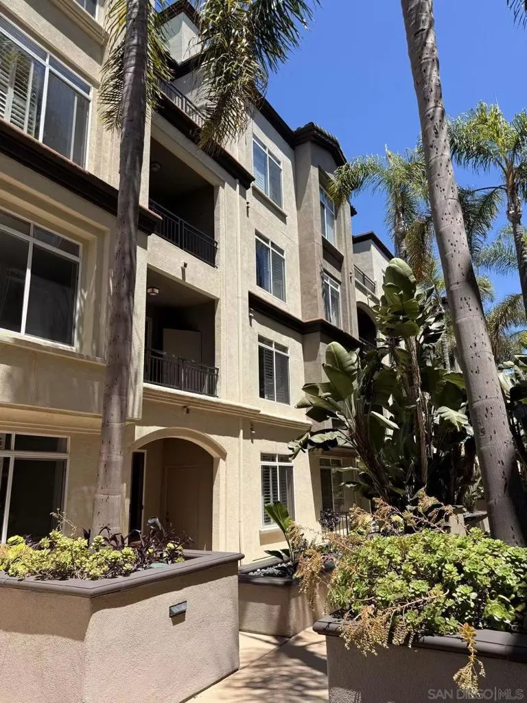 4165 Executive #F304 La Jolla, CA 92037