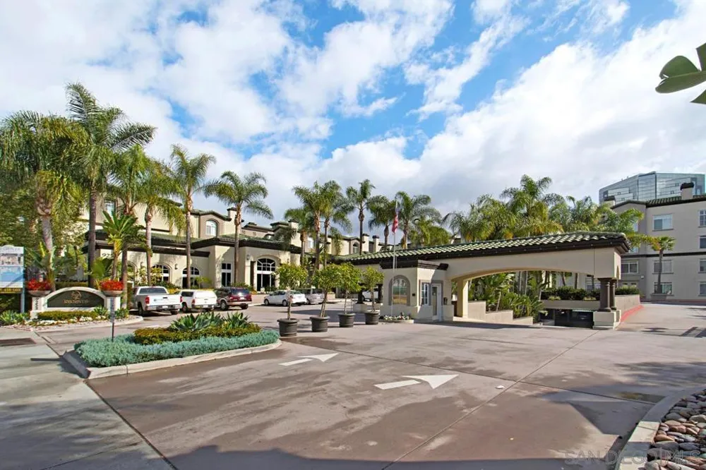 4165 Executive #F304 La Jolla, CA 92037