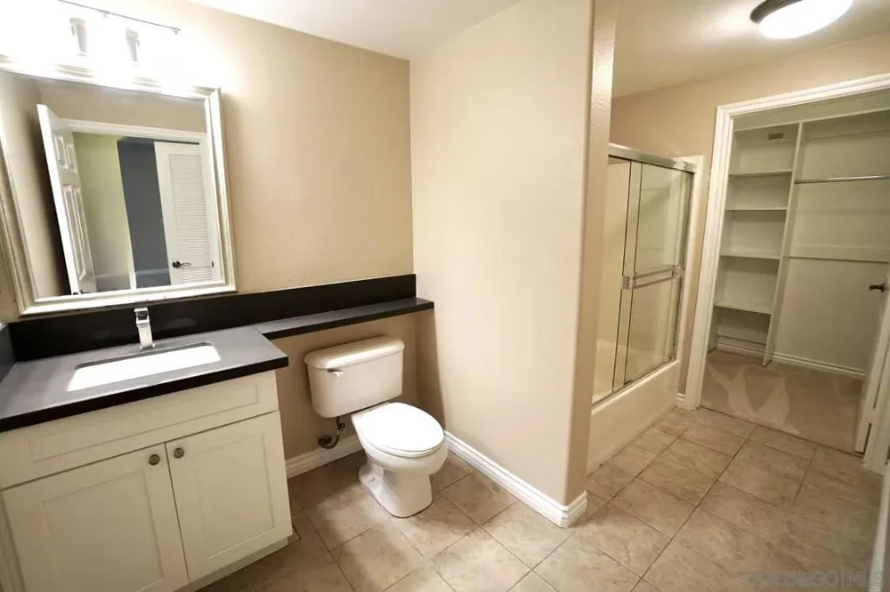 4165 Executive #F304 La Jolla, CA 92037