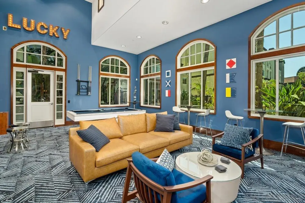 4165 Executive #F304 La Jolla, CA 92037