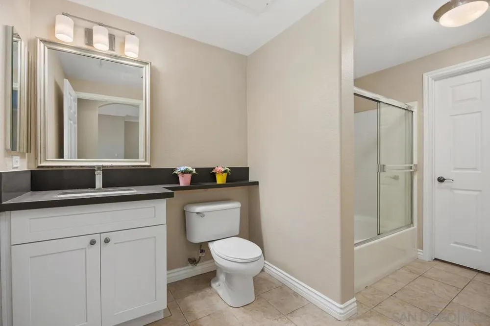 4165 Executive #F304 La Jolla, CA 92037