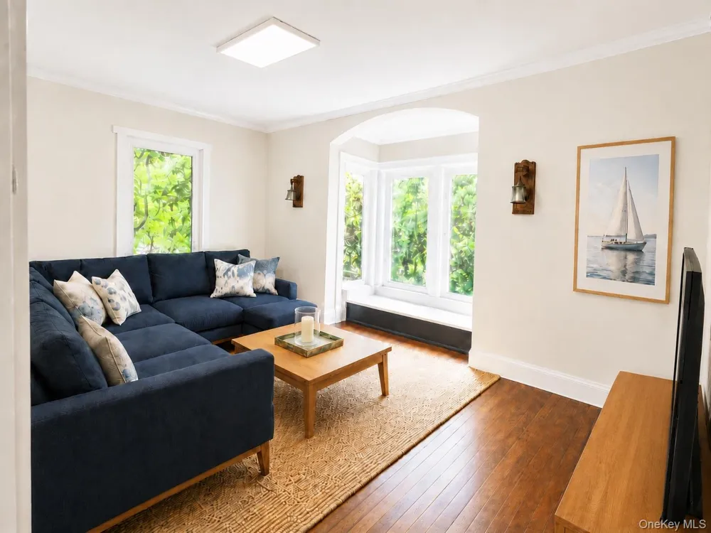 207 Prospect Avenue Sea Cliff, NY 11579