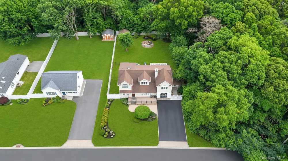 19 Joan Road Bay Shore, NY 11706