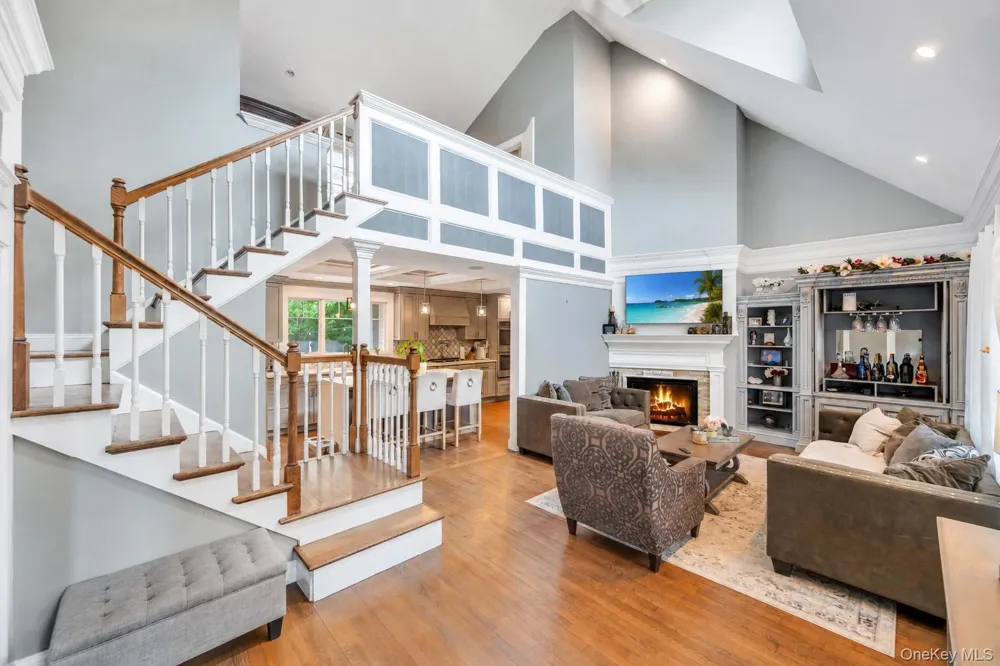 19 Joan Road Bay Shore, NY 11706