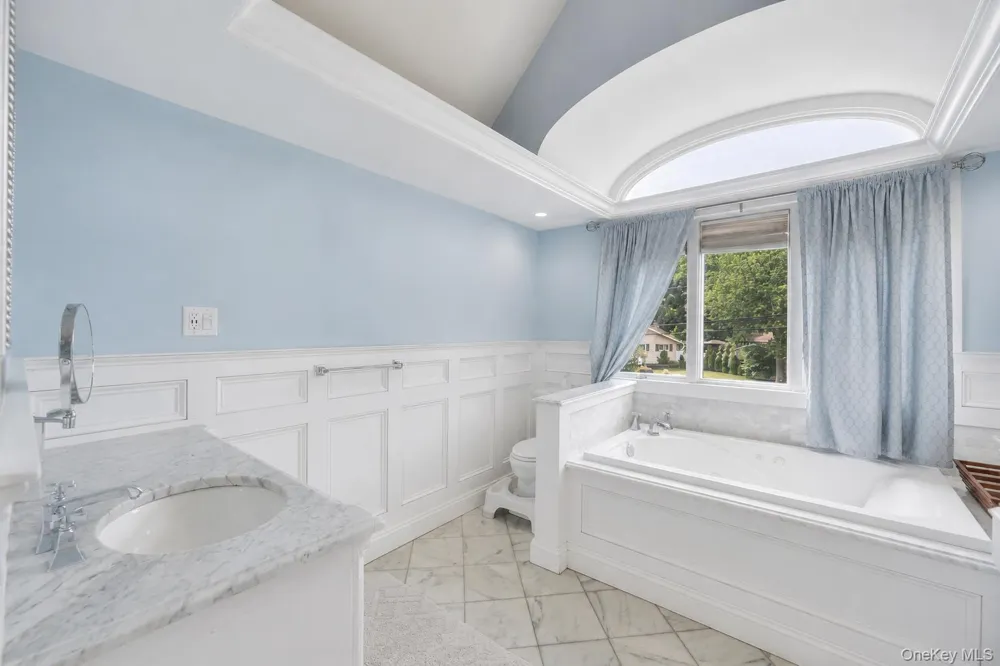19 Joan Road Bay Shore, NY 11706