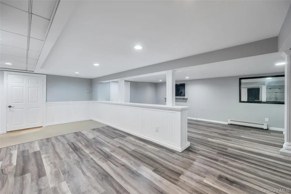 19 Joan Road Bay Shore, NY 11706