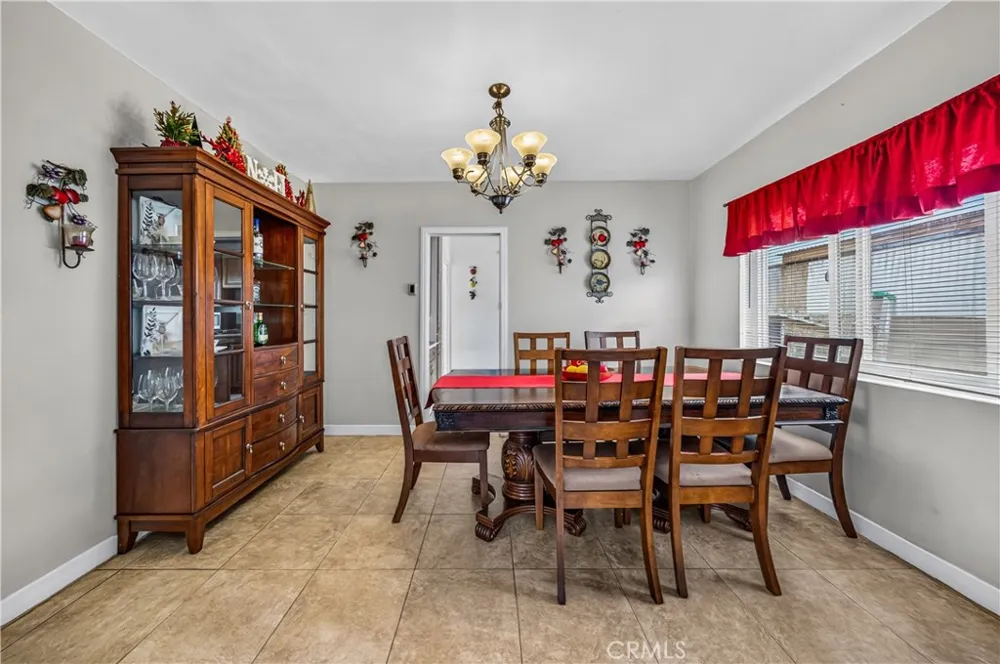 19 Balsam National City, CA 91950