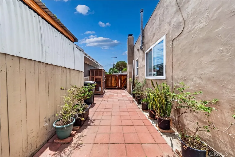 19 Balsam National City, CA 91950