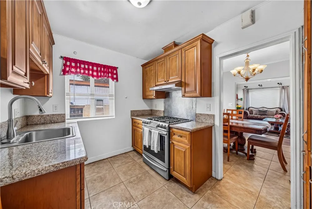 19 Balsam National City, CA 91950