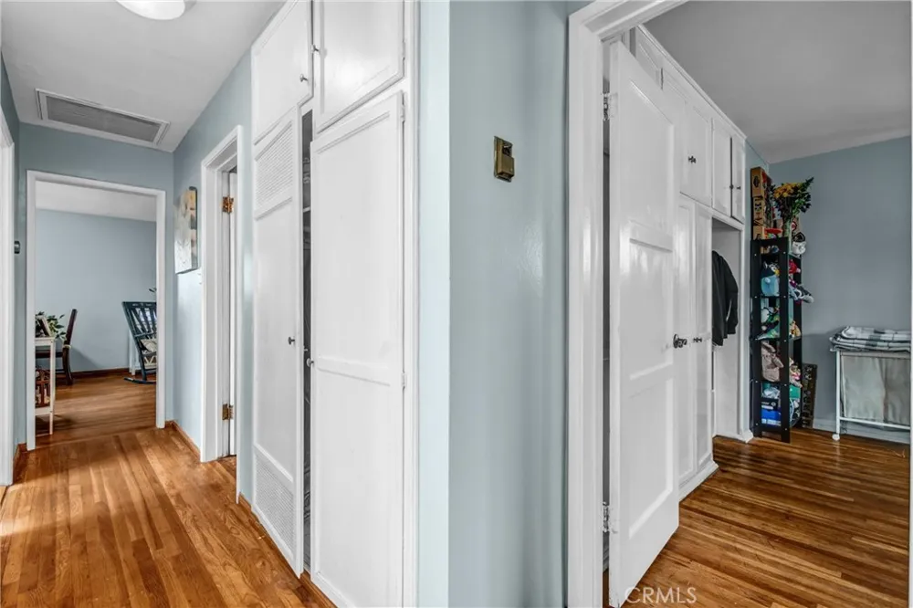8645 Wakefield Panorama City, CA 91402