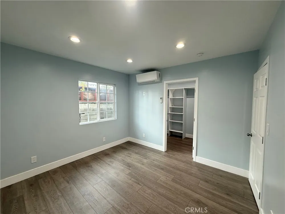 8645 Wakefield Panorama City, CA 91402