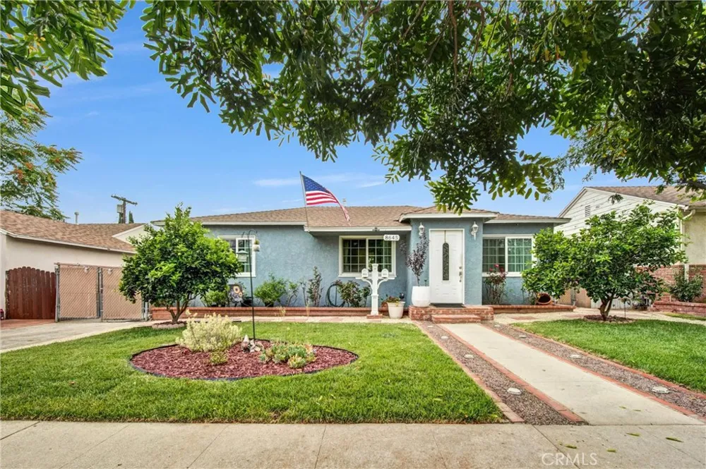 8645 Wakefield Panorama City, CA 91402