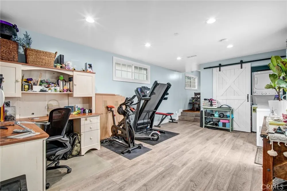 8645 Wakefield Panorama City, CA 91402
