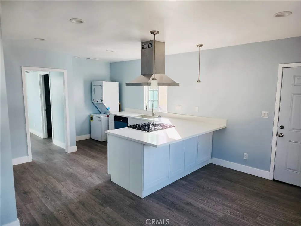 8645 Wakefield Panorama City, CA 91402