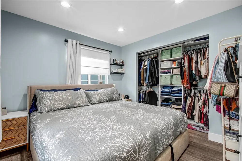 8645 Wakefield Panorama City, CA 91402