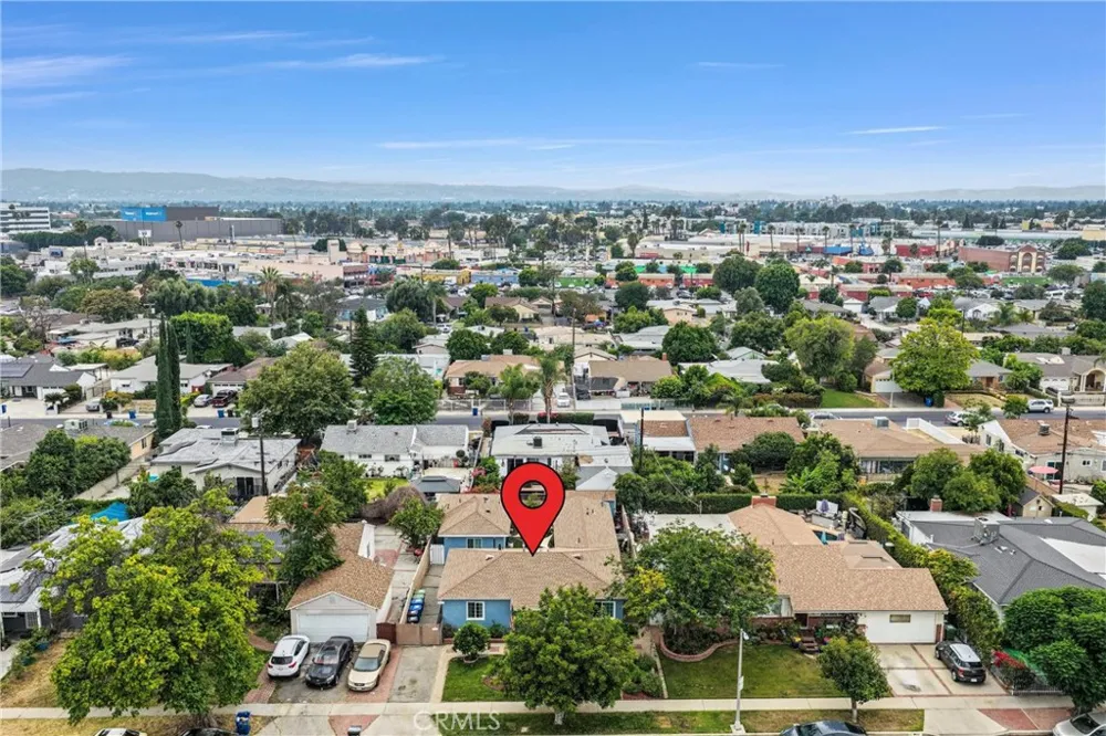 8645 Wakefield Panorama City, CA 91402