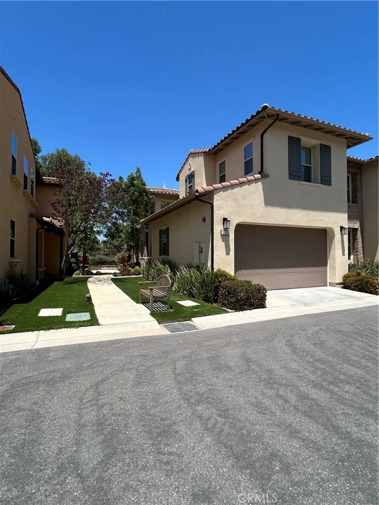 2356 Crystal Pointe Chino Hills, CA 91709