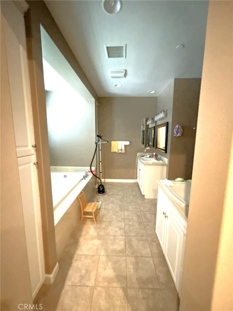 2356 Crystal Pointe Chino Hills, CA 91709