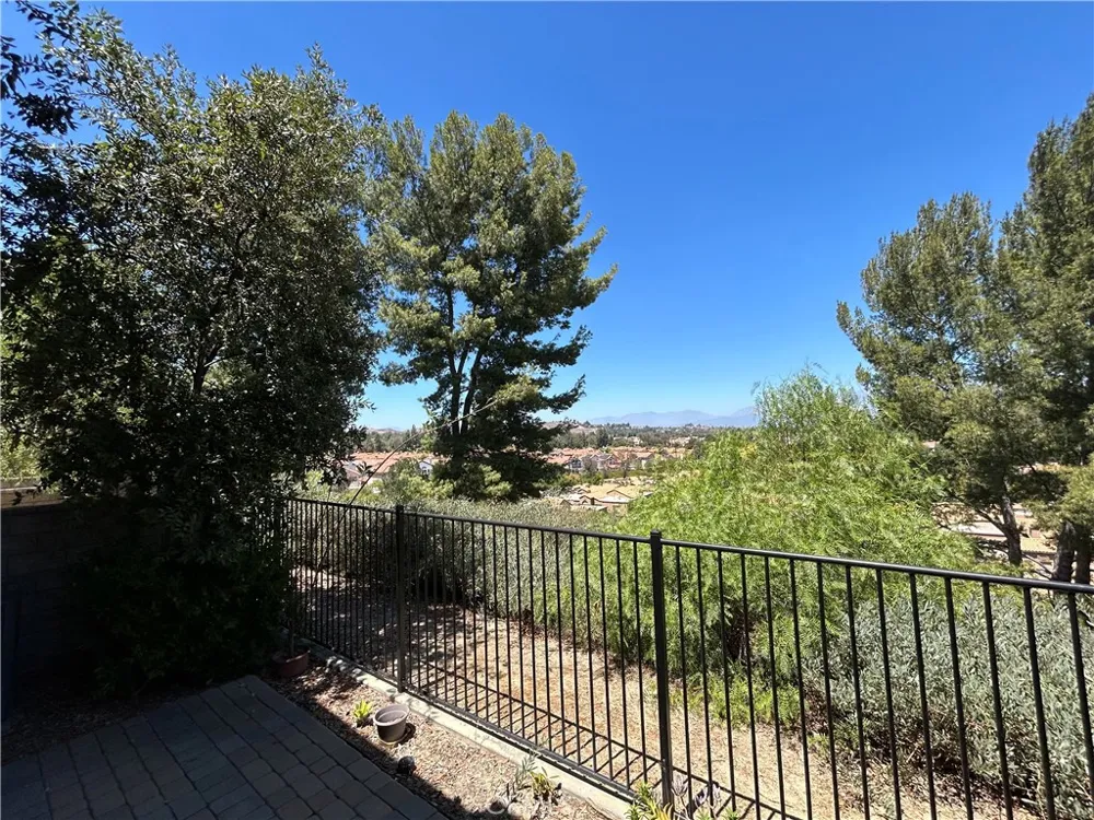 2356 Crystal Pointe Chino Hills, CA 91709