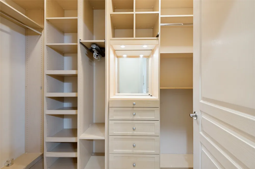 330 Las Colinas Boulevard E #1614 Irving, TX 75039