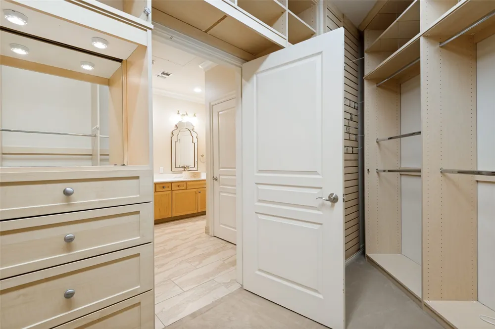 330 Las Colinas Boulevard E #1614 Irving, TX 75039