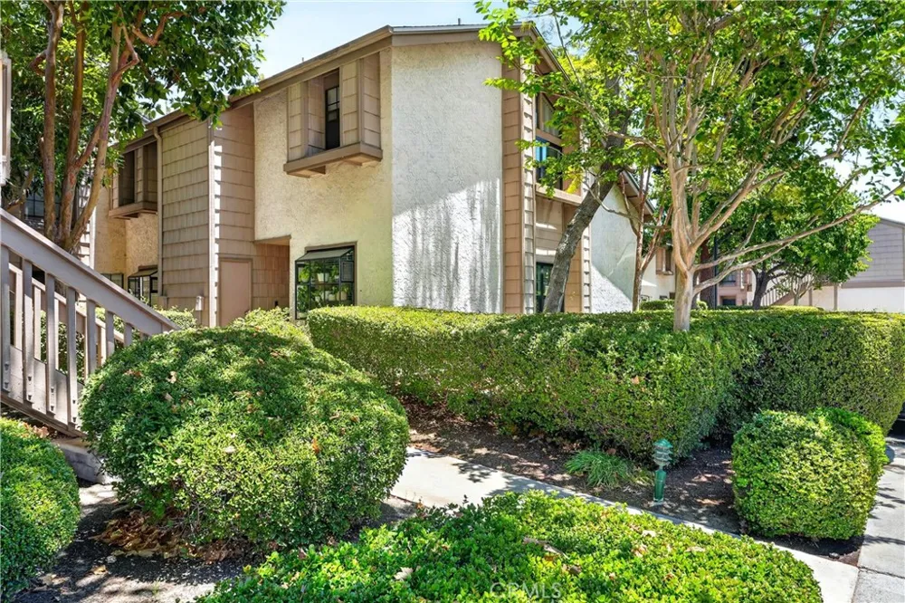 26701 Quail Creek #100 Laguna Hills, CA 92656