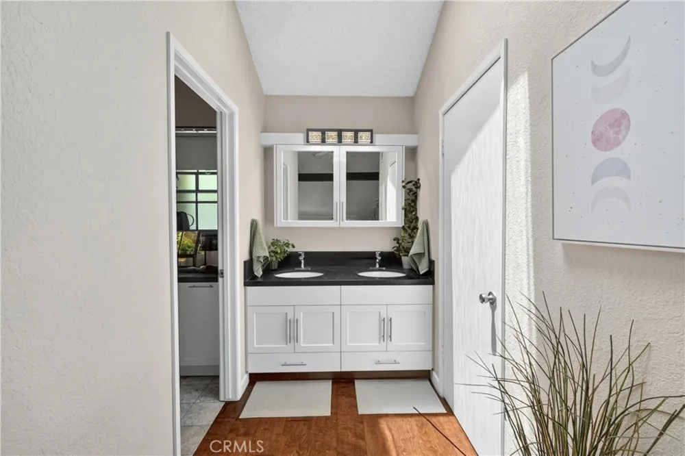 26701 Quail Creek #100 Laguna Hills, CA 92656