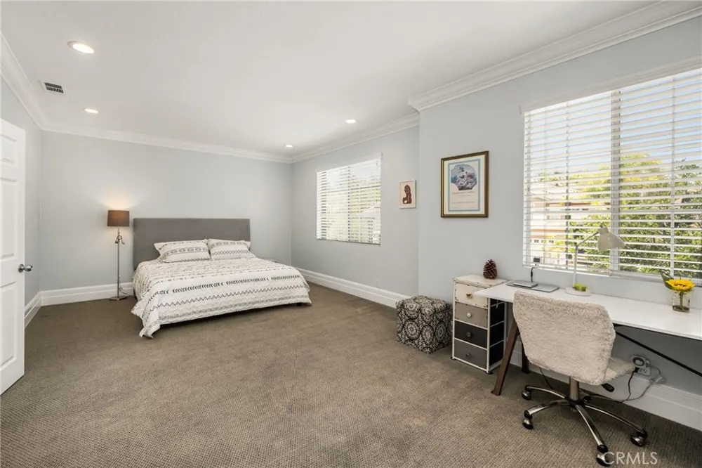 2564 NEWMAN AVENUE Tustin, CA 92782